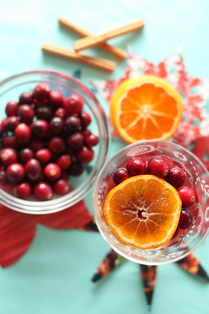 Sparkling Sangria w:Cranberries and Oranges.jpg